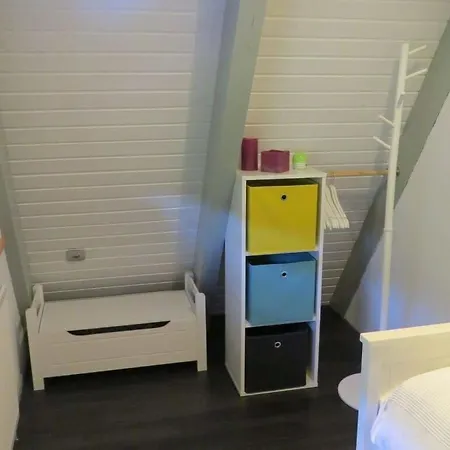 Sunshine Modern Retreat *